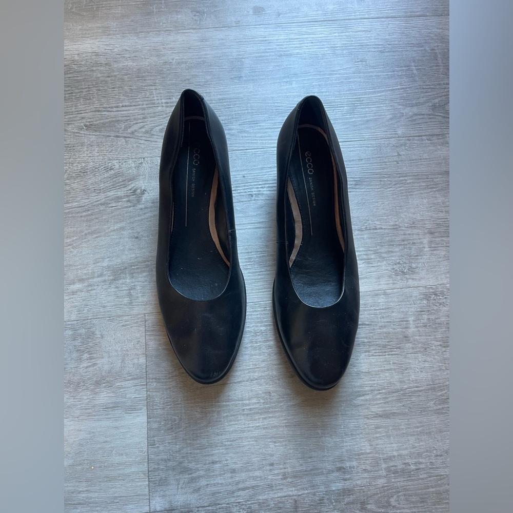 Ecco Shape 45 Leather Wedge Closed Toe Pumps Size 40 (US9.5)
